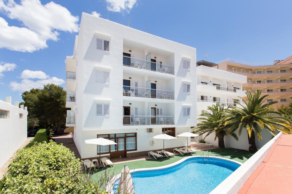 Apartamentos Sofia Es Cana Exteriör bild